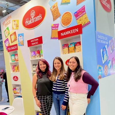 Why Food Brands Need a PR Agency at Trade Shows: Standout Sampling, Bigger Buzz & Better Coverage