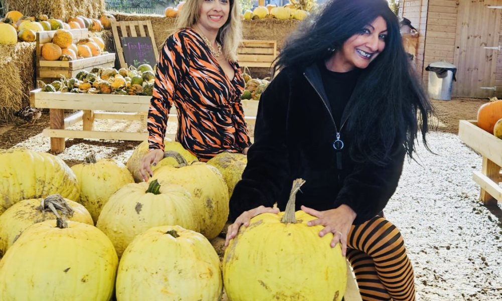 Ree-khan-aneela-rose-latchetts-farm-pumpkins-october2024